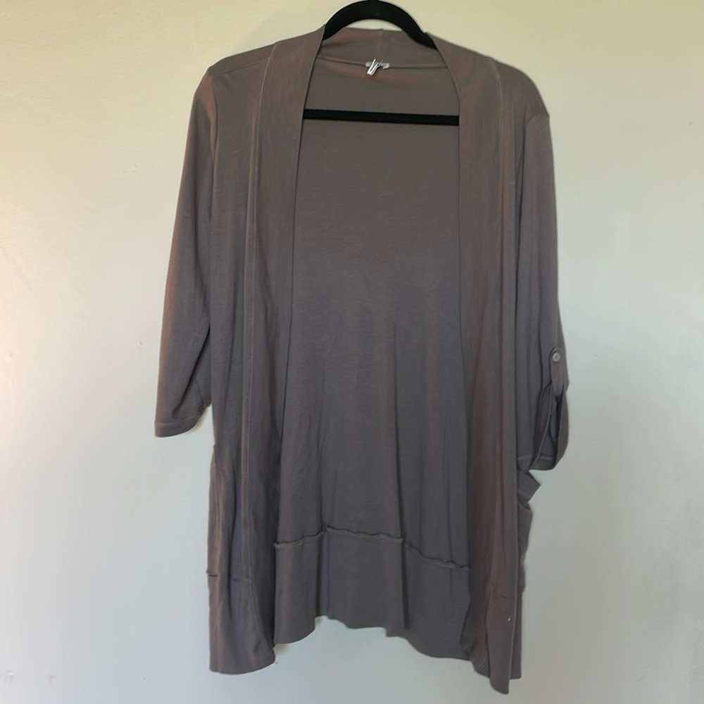 Lightweight summer cardigan by Splendid. Size small, color light brown.